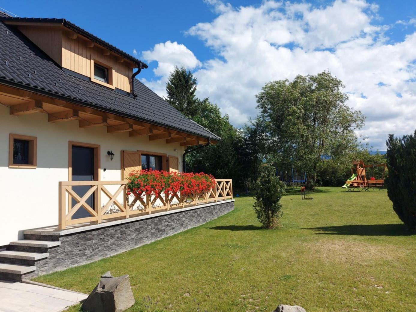 Chalupy Tri Grose Vlasky Bešeňová Kültér fotó