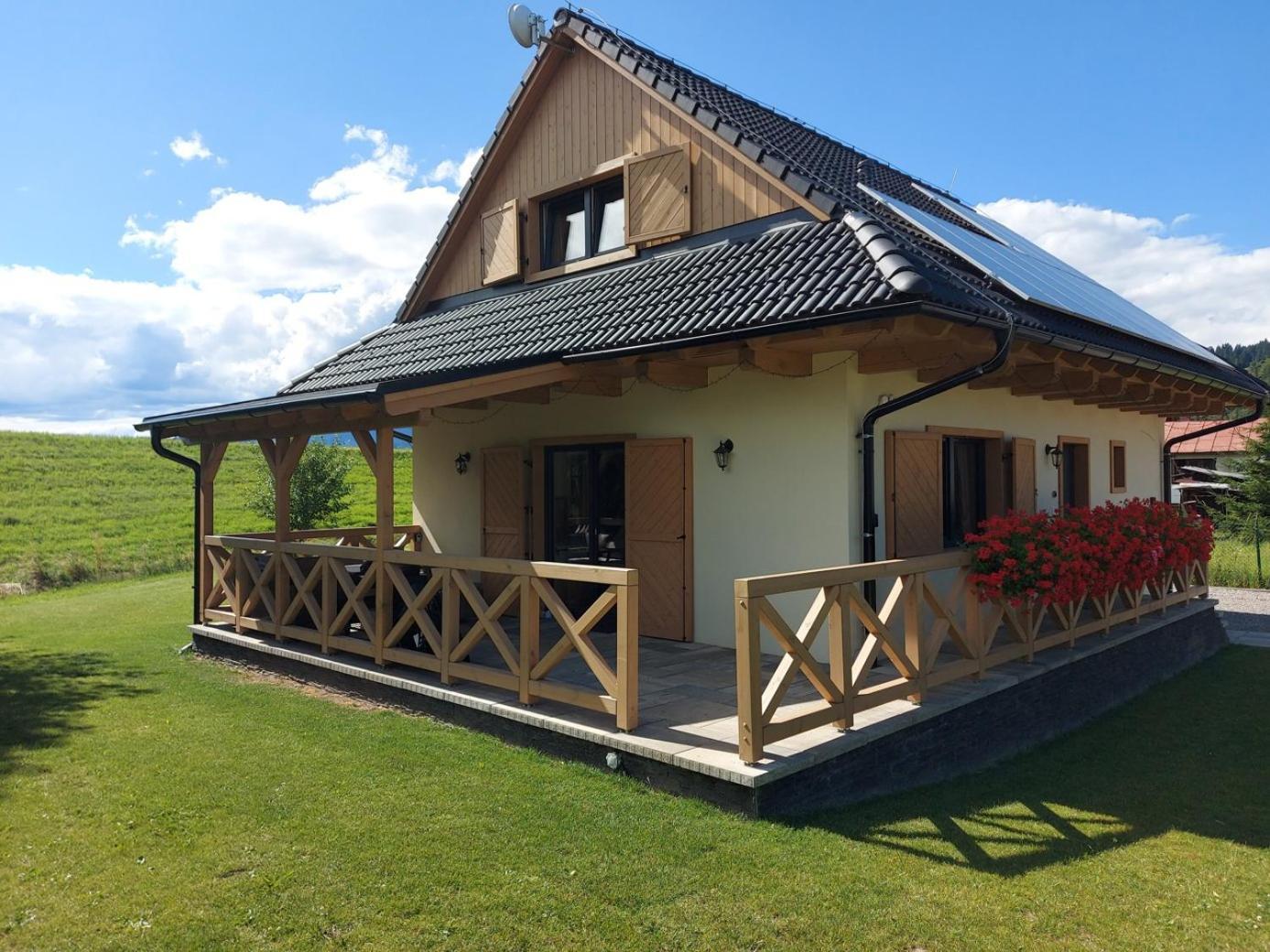 Chalupy Tri Grose Vlasky Bešeňová Kültér fotó